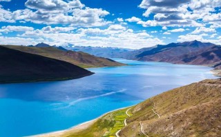 穿越高原的车轮，南宁至西藏的自驾之旅